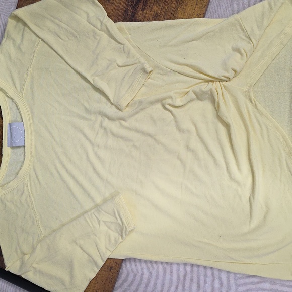 Twist Hem Soft Yellow Sweatshirt - Picture 2 of 9